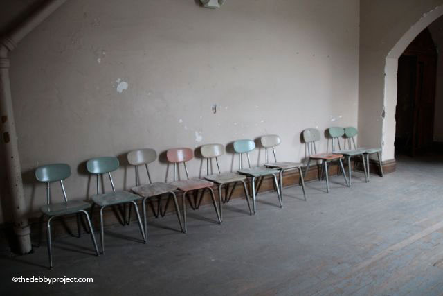 I just loved the pastel colors of these dusty chairs and the way they were all arranged against the wall.